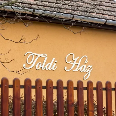 Toldi Haz Affittacamere Pásztó