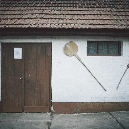Toldi Haz *